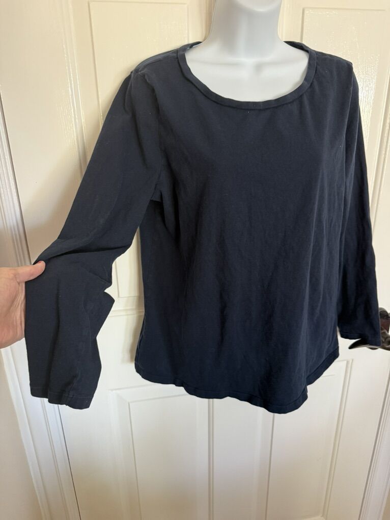 Women's LOFT Long Sleeved Shirt L Navy Blue