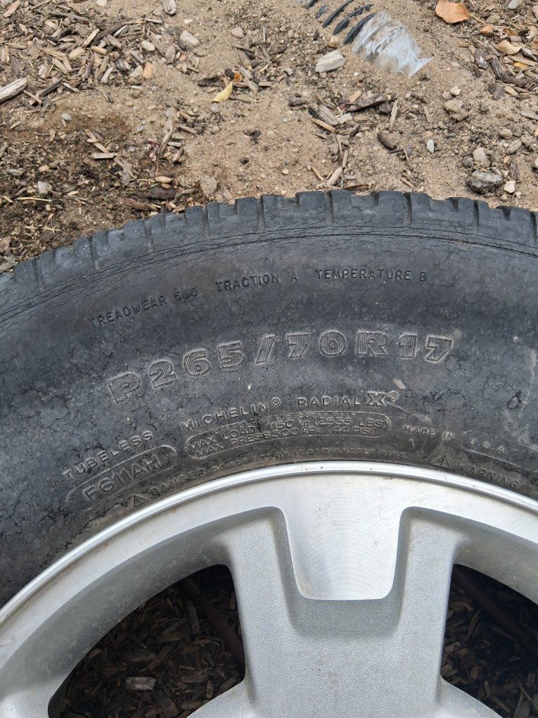 Michelin Radial X P265/70R17 Tire with Alloy Wheel Rim