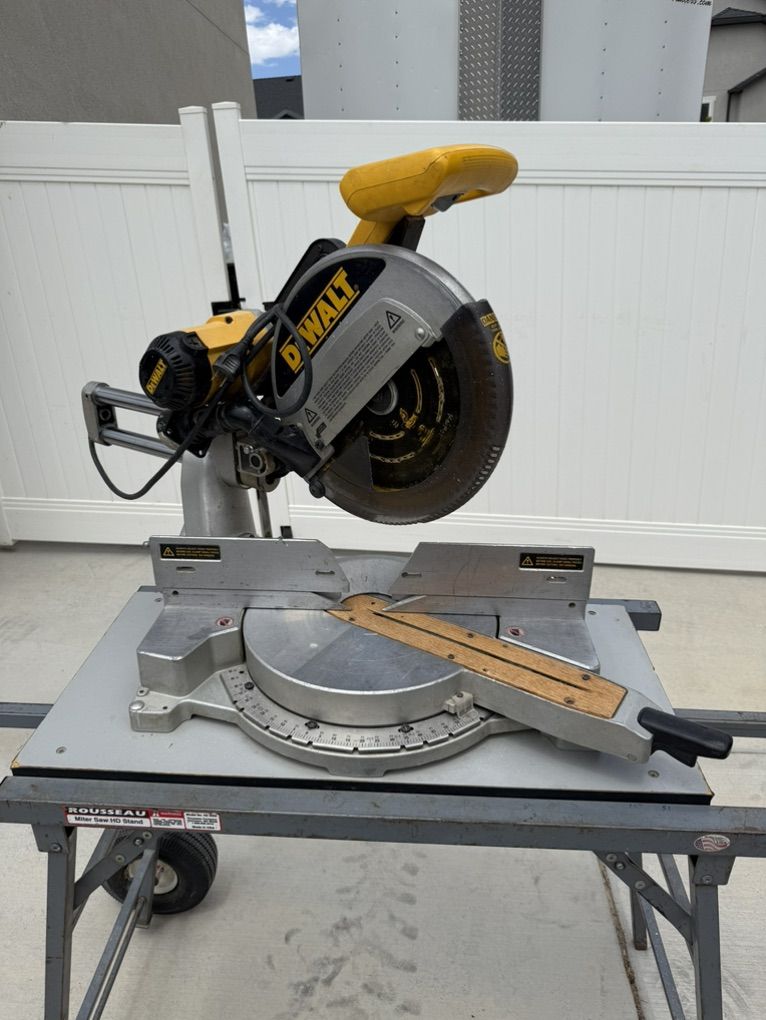 Dewalt 12 Sliding Compound Miter Saw