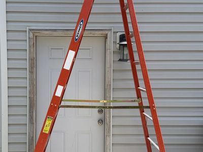 Werner NXT1A10 10ft Fiberglass Type IA Extension Ladder - 300 lbs Load Capacity 14ft Reach