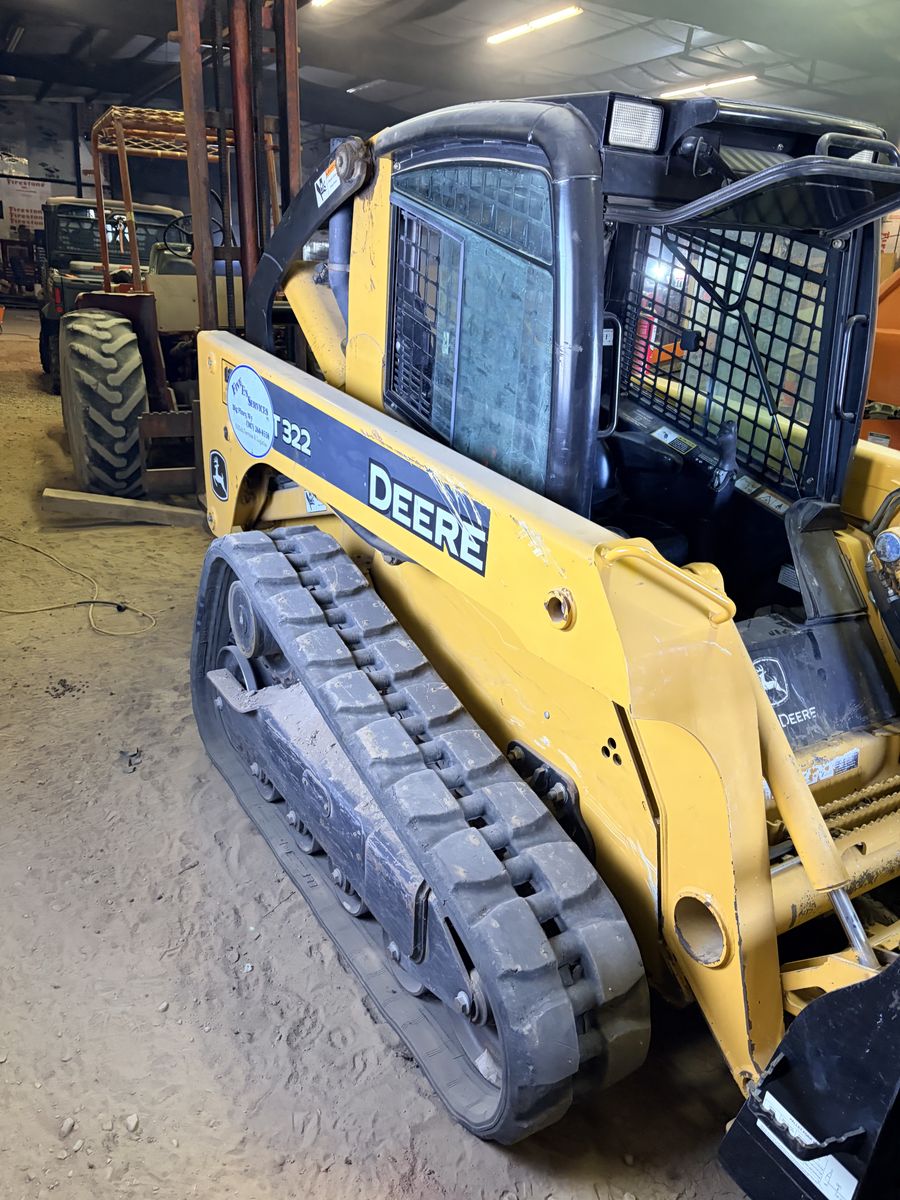 2009 John Deere CT322 Skidsteer