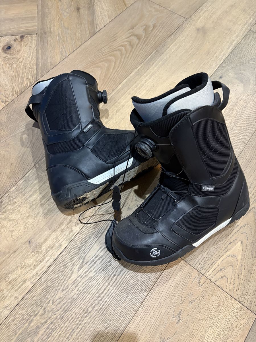 Snow board boots