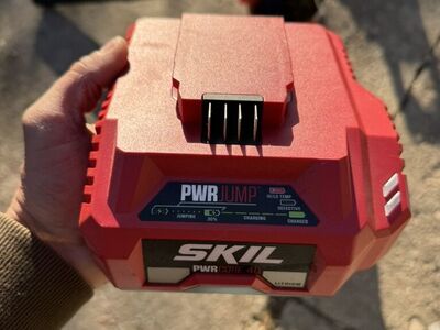 Skil PWR Core 40 Charger