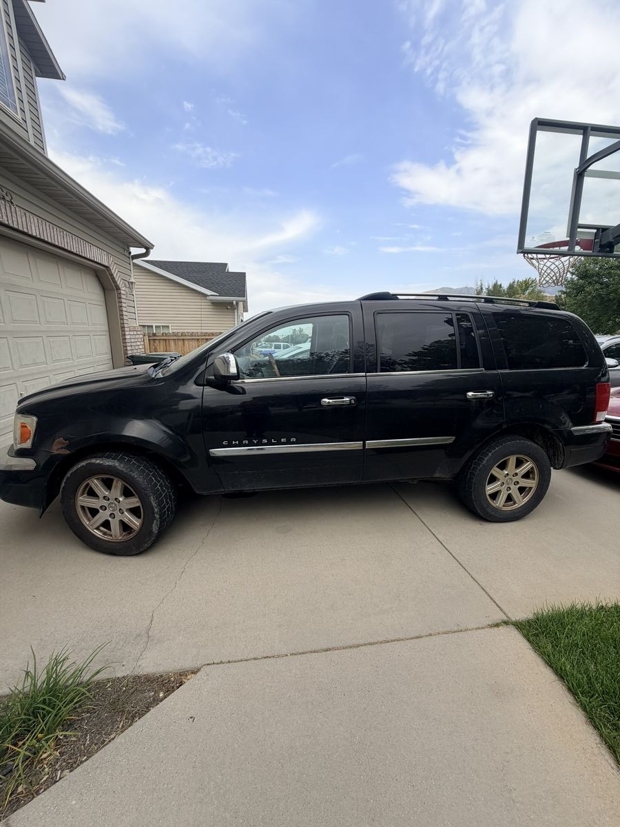 2008 Chrysler Aspen Limited