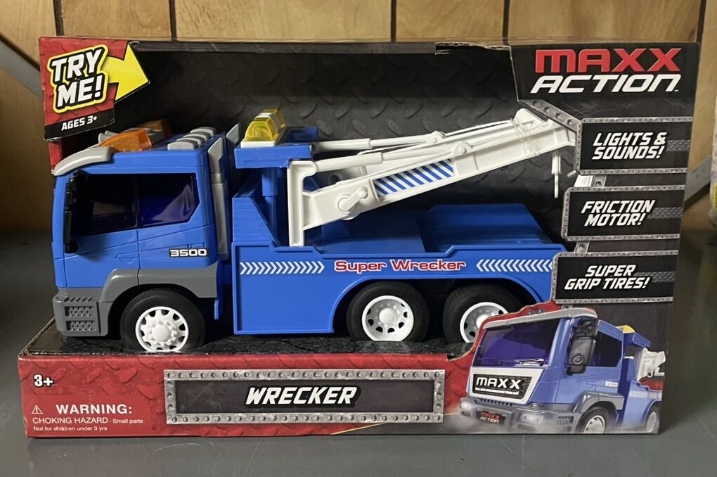 Maxx Action Long Hauler Wrecker Truck