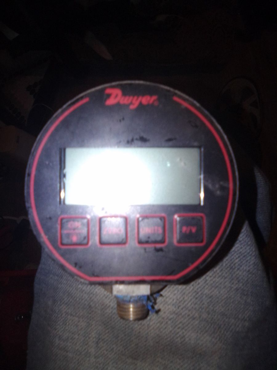 DWYER INSTRUMENT MODEL DPG-109