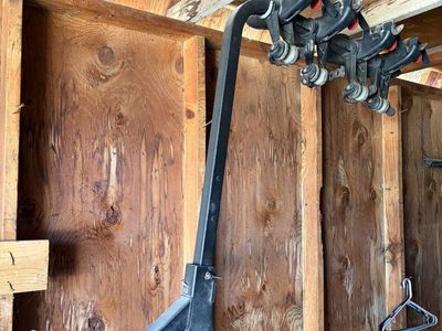 Yakima 4 bike rack with 2 inch receiver