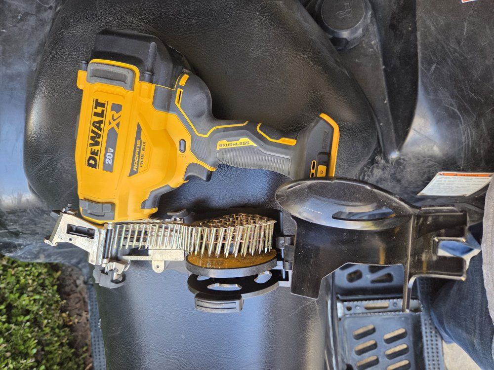 Dewalt 20V Max 15-degree Coil Roofing Nailer