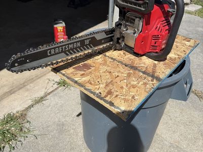 Craftsman 18” 42cc 2 stroke s1800 chainsaw.