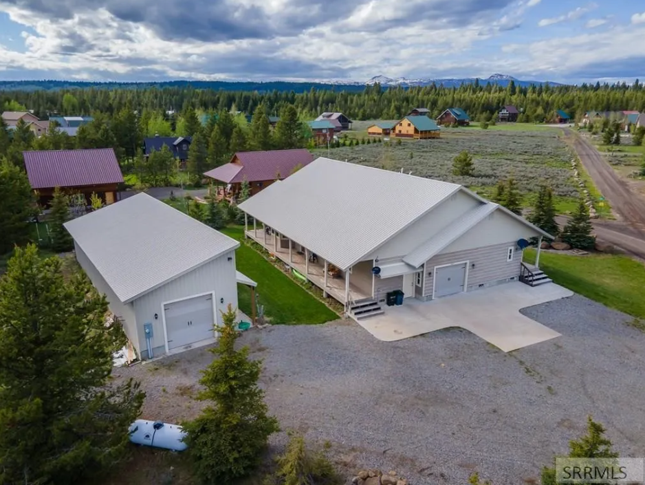 Renovated Cabin in Island Park, ID