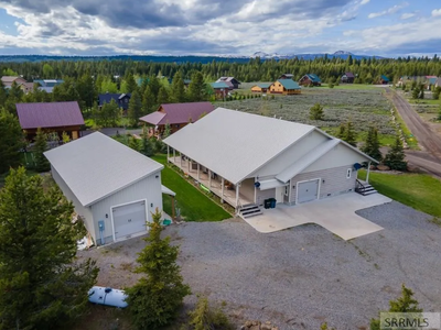 Renovated Cabin in Island Park, ID