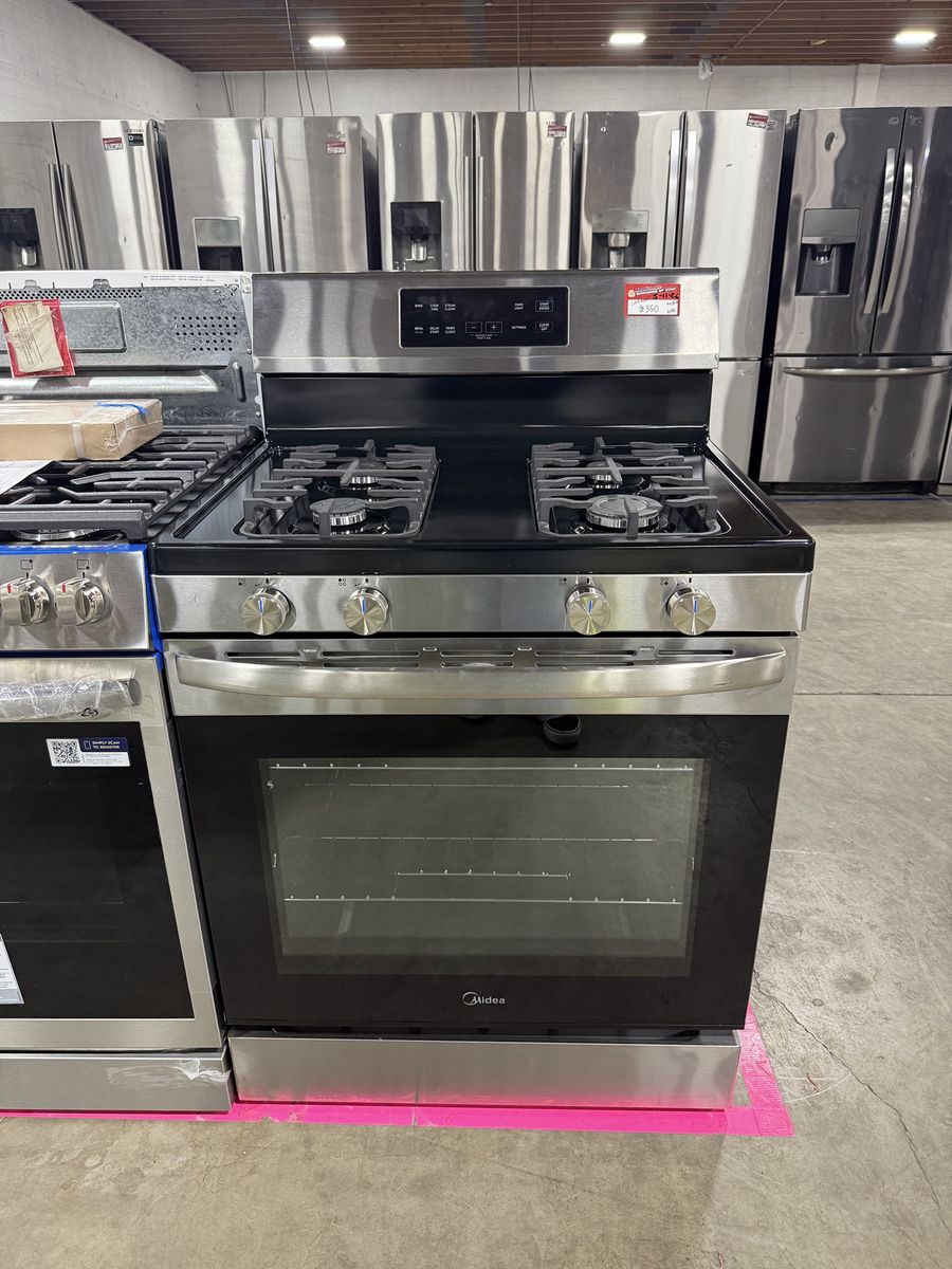 SPARKLING LIKE NEW MIDEA 4 BURNER GAS TOP RANGE