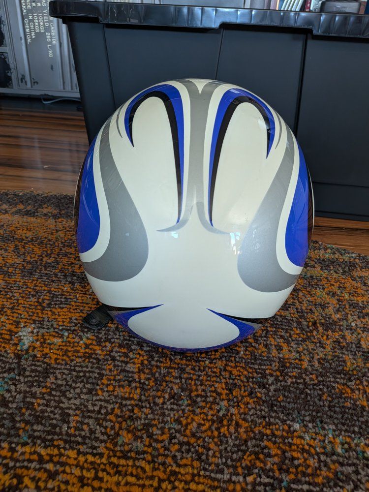 Main image 3