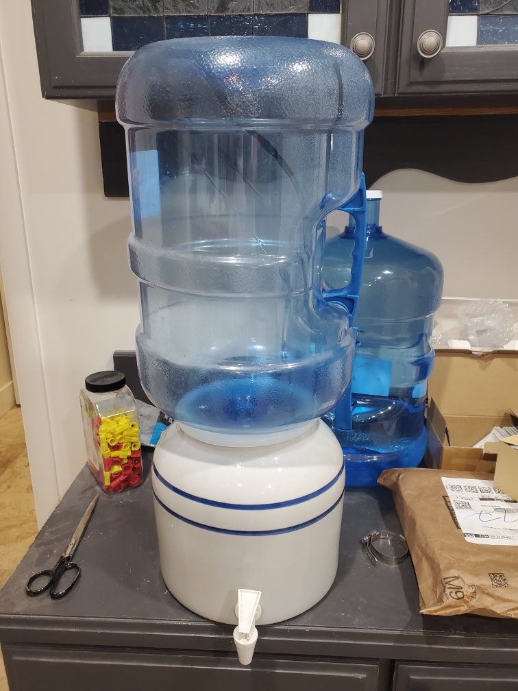 Ceramic Countertop Water Dispenser Crock with Water Jugs