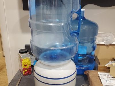 Ceramic Countertop Water Dispenser Crock with Water Jugs