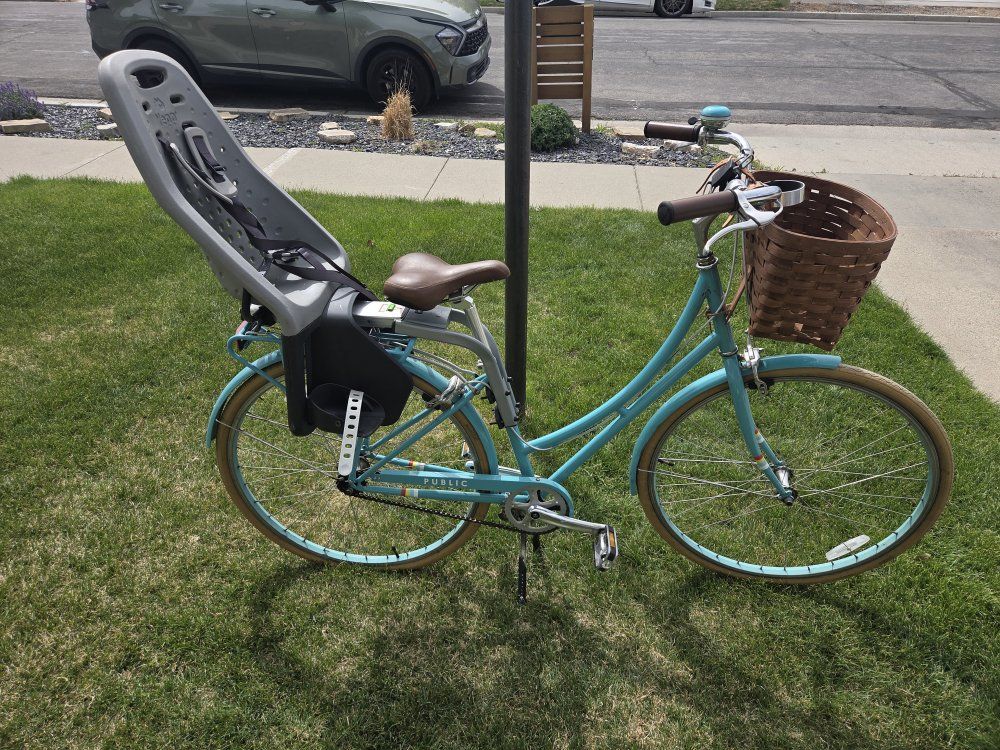 Public Bikes C1 Step Thru Bike W/Thule Yepp Maxi