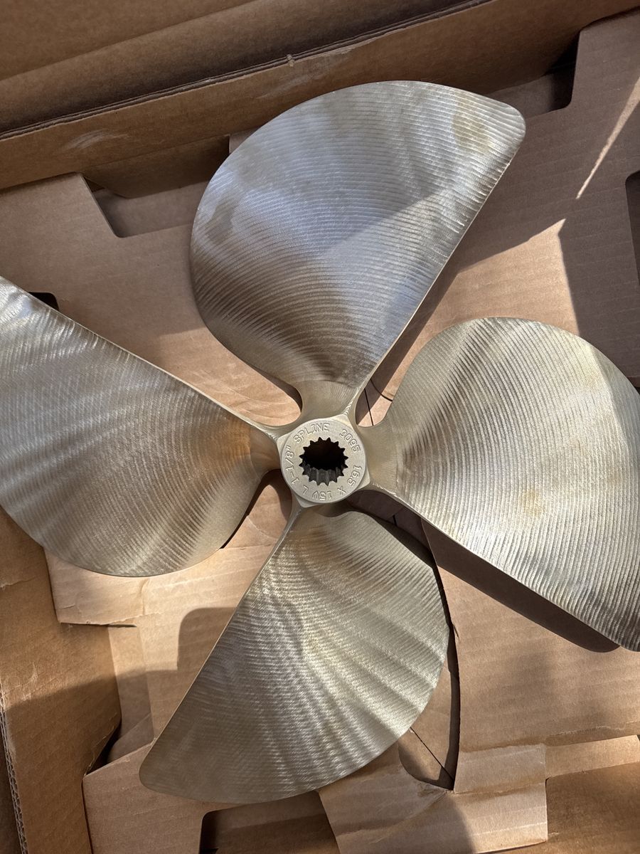 OJ Prop 18 x15.5. 4 blades