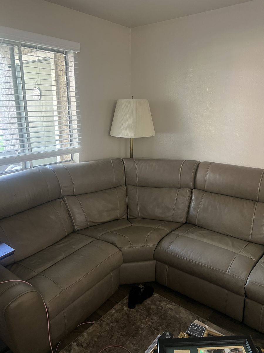 Large tan reclining sectional couch