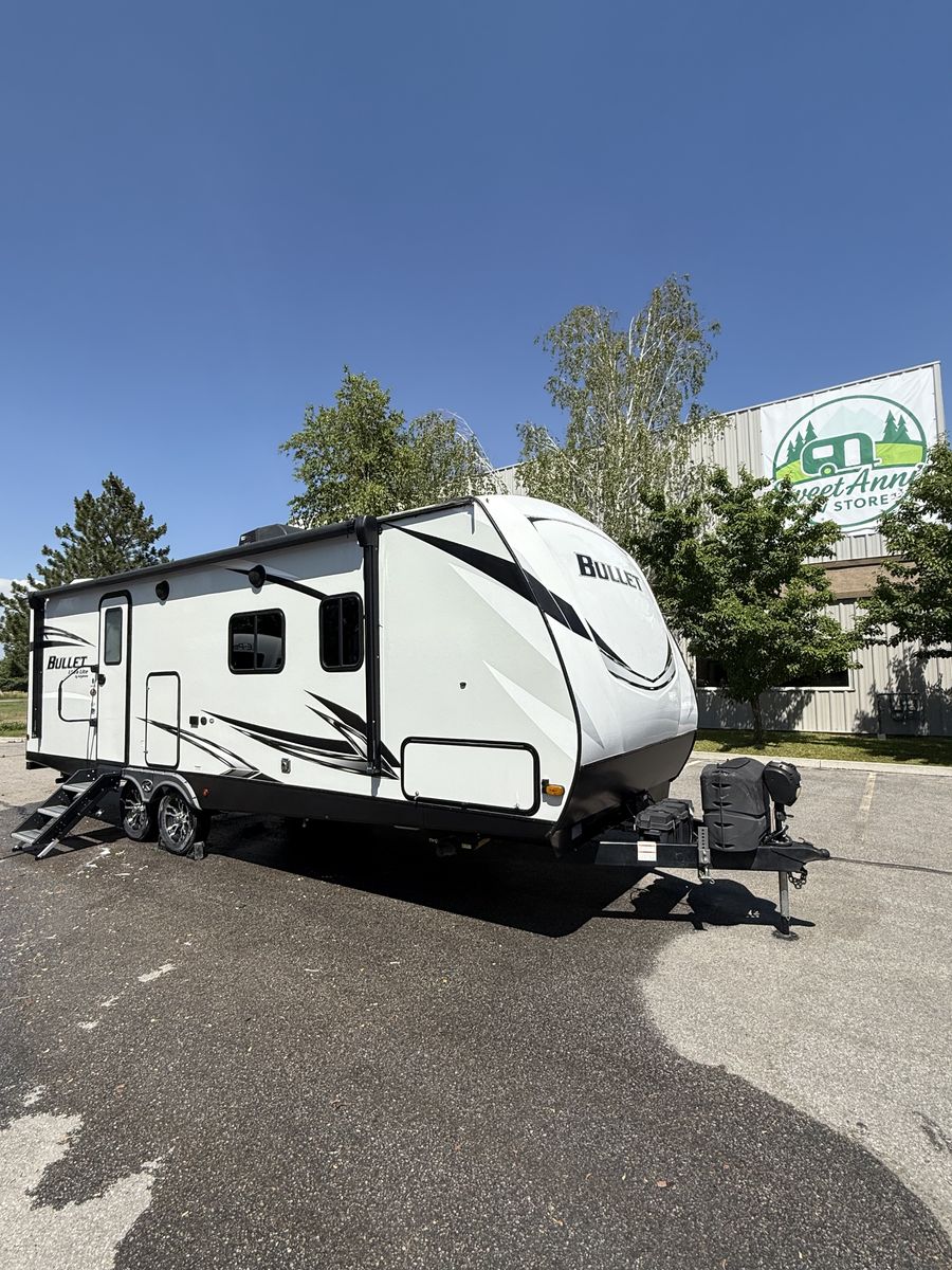 2021 Keystone Bullet 250BHSWE Bunk Bunkhouse Travel Trailer with Bunks