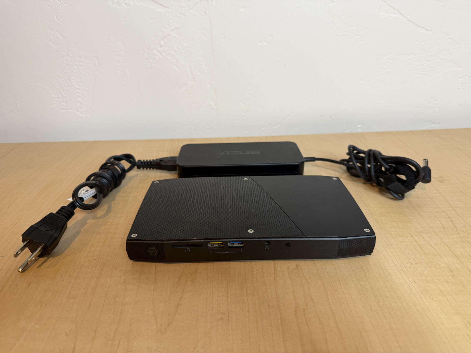 Intel NUC NUC6i7KYK Mini Computer