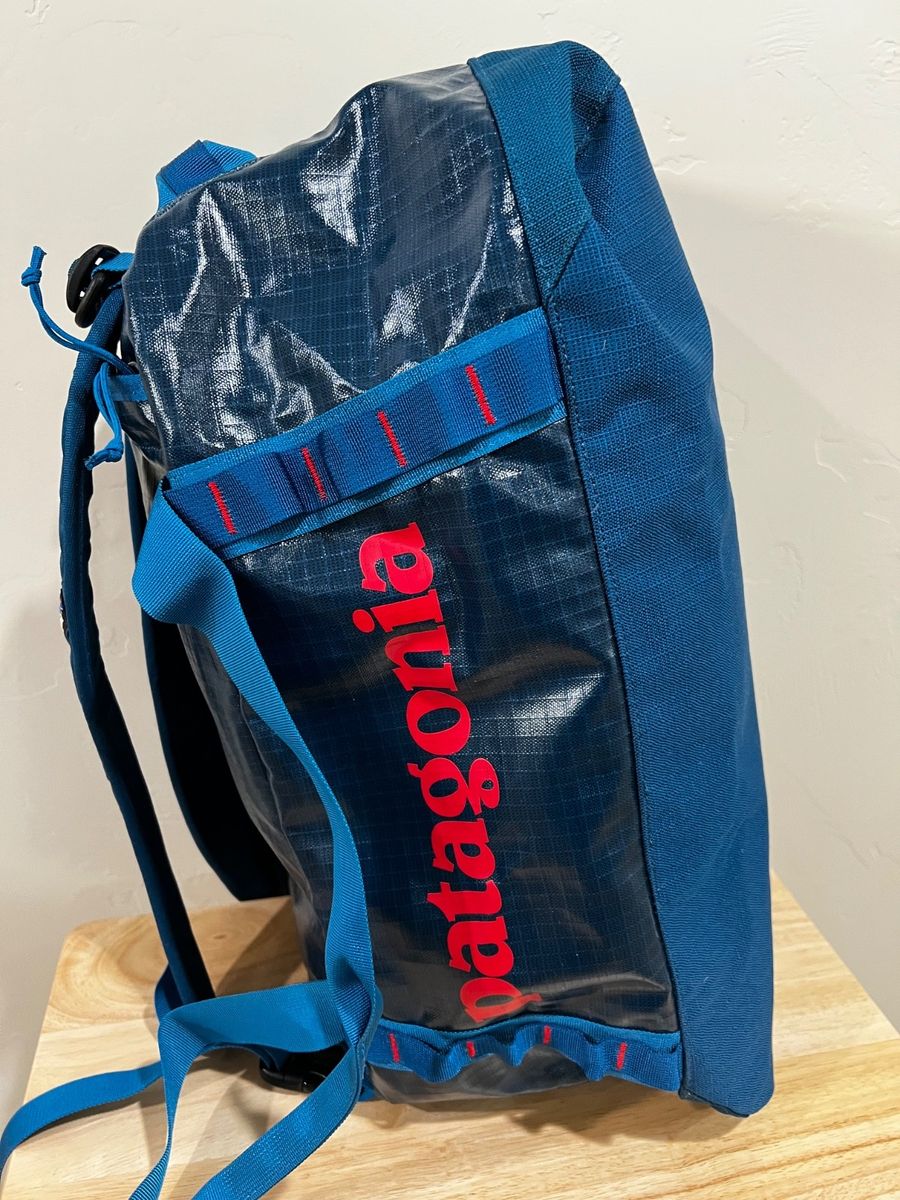Patagonia Black Hole 45L duffle with detachable backpack straps