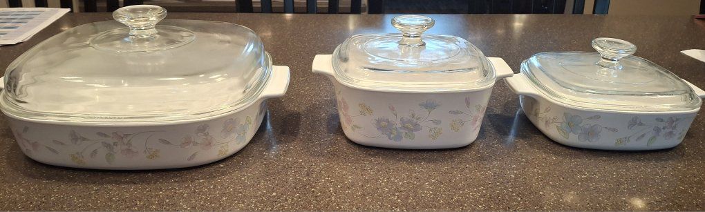 Vintage Corningware Dishes