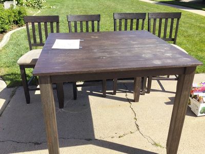 table and chairs