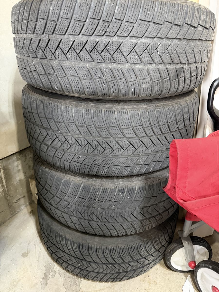 Tesla Model Y Winter wheel Set