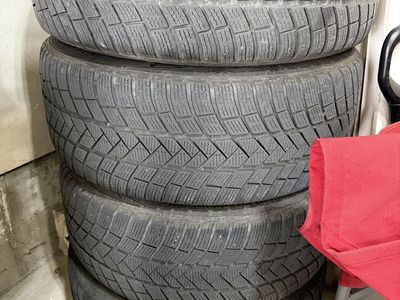 Tesla Model Y Winter wheel Set