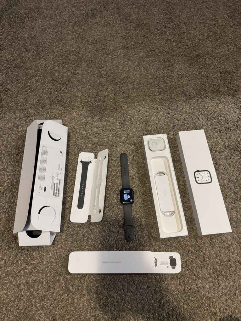 Apple Watch Series 7 Space Black Titanium Case