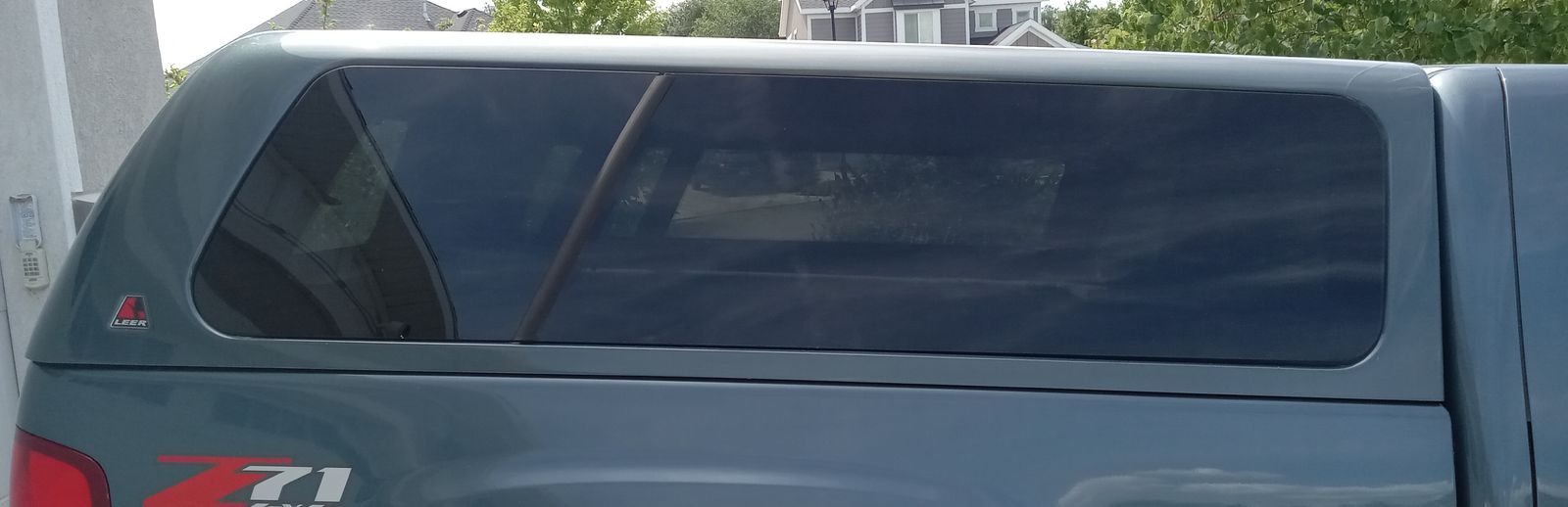 LEER Fiberglass Camper Shell / Truck Topper – 2007–2013 Chevy Silverado & GMC Sierra 6.5' Bed
