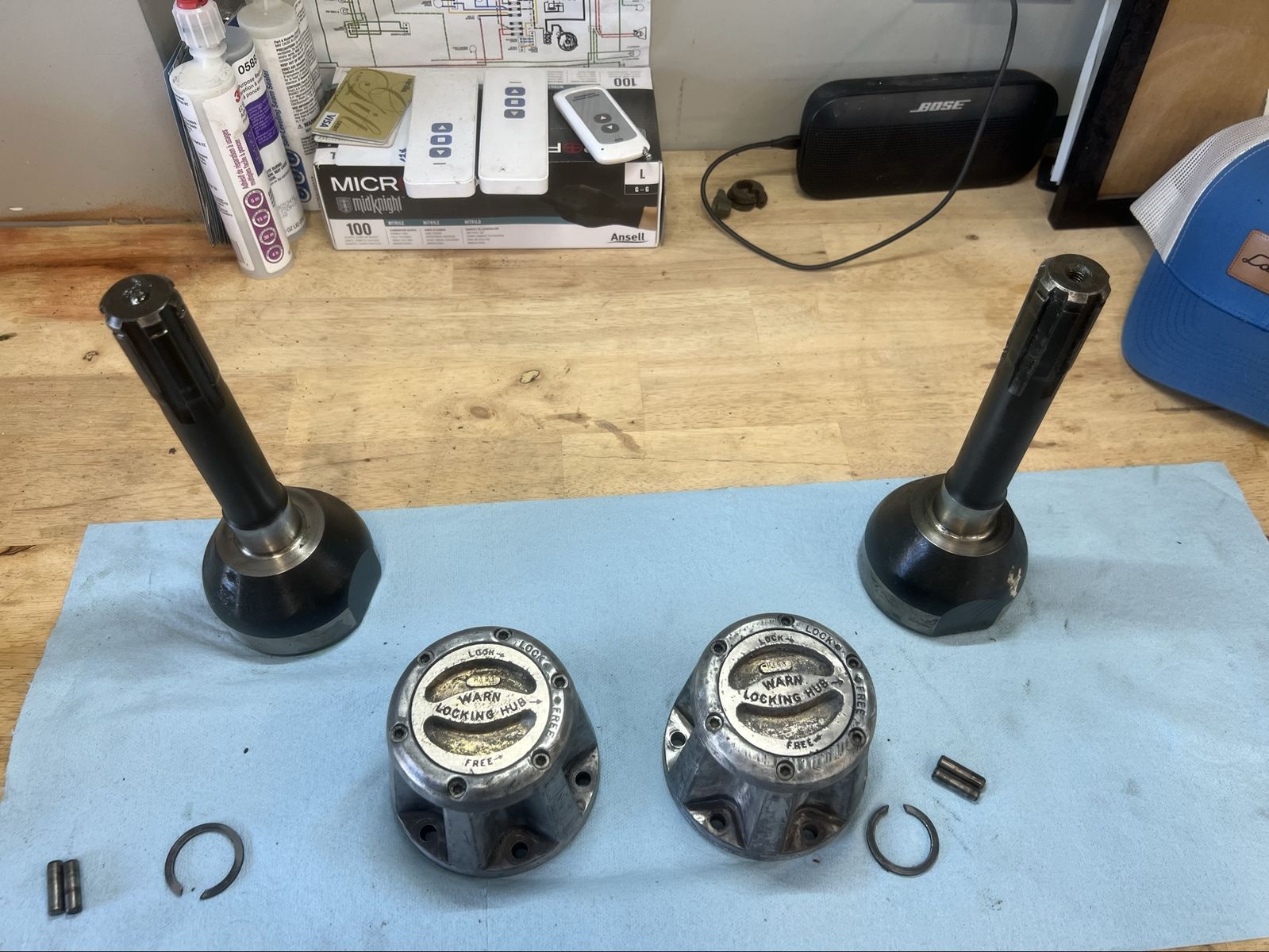Warn 6 spline locking hubs and axles Toyota fj40