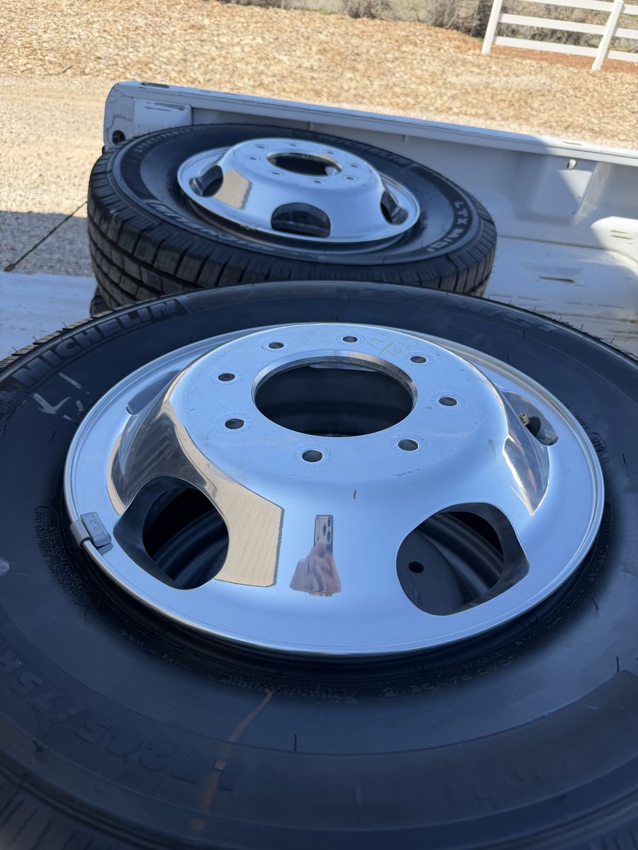 2026 F350 Platinum Dually Take Offs