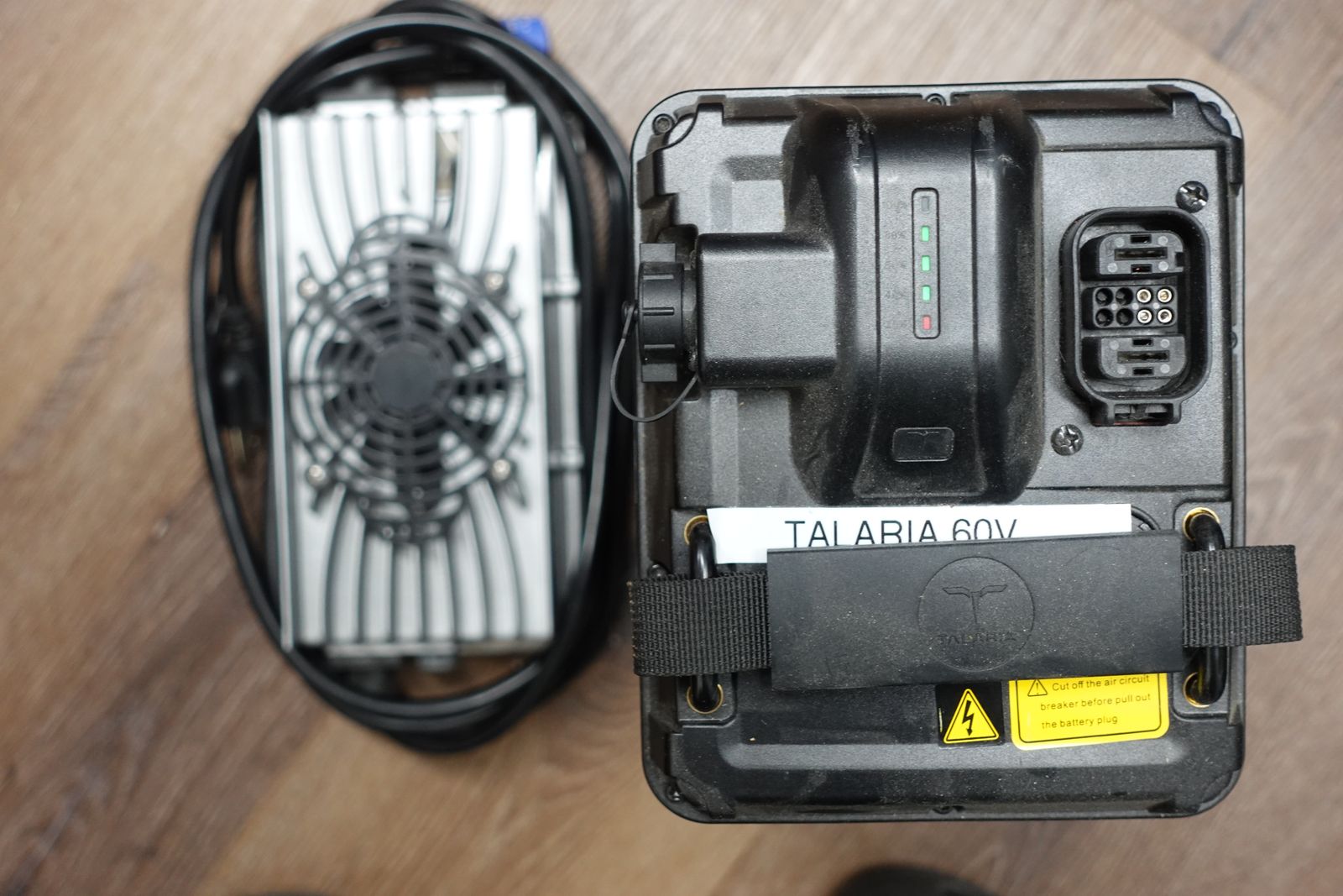 Talaria MX3 battery and charger combo