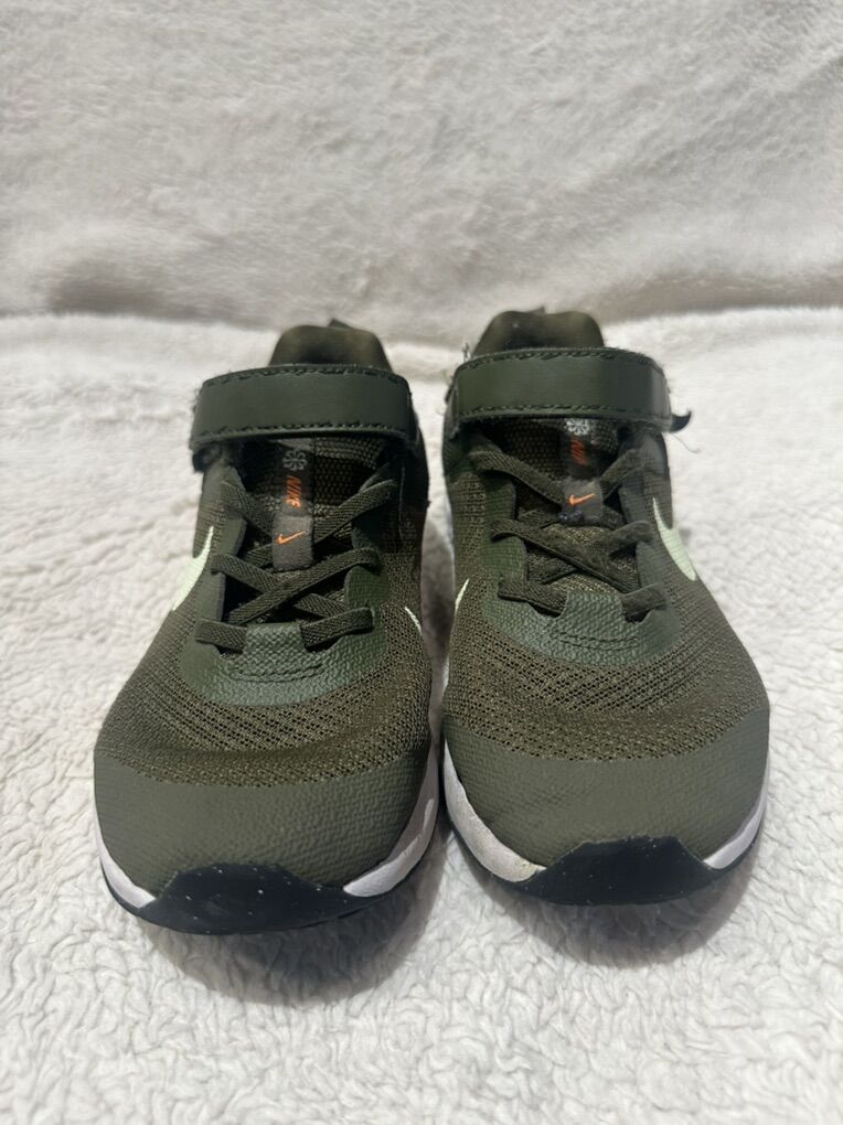 Nike Running Youth 2.5 Olive Green Sneakers