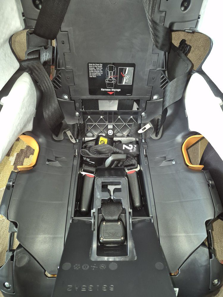 Main image 7