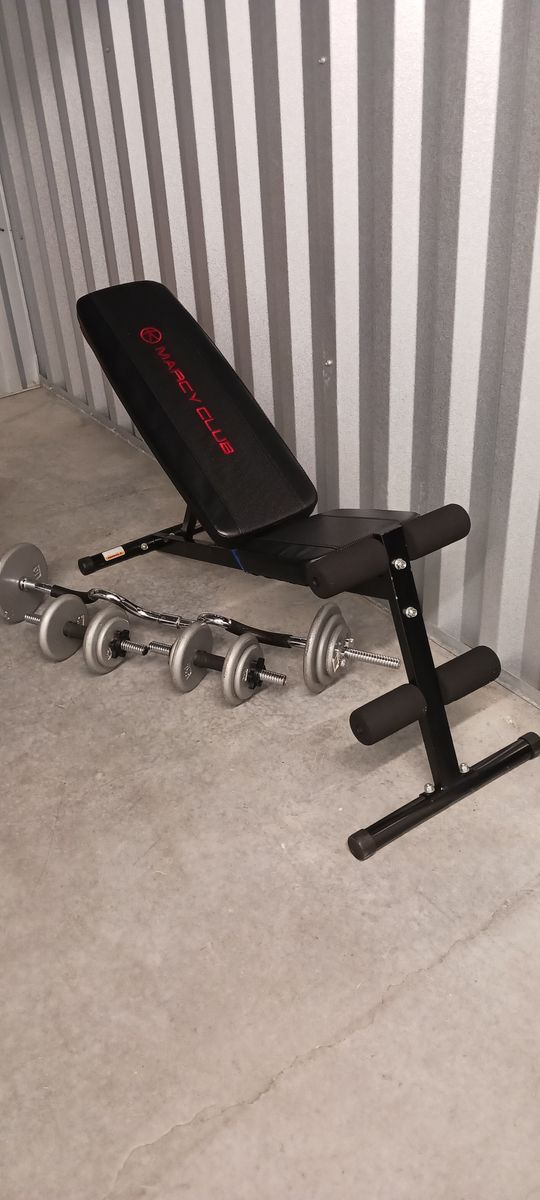 Weight bench with weights