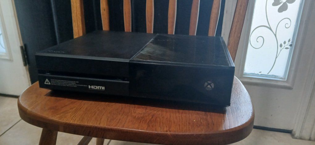 Xbox One 1TB-Games Included