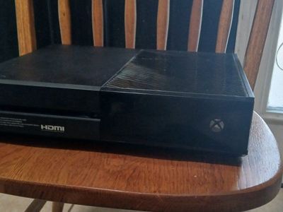 Xbox One 1TB-Games Included