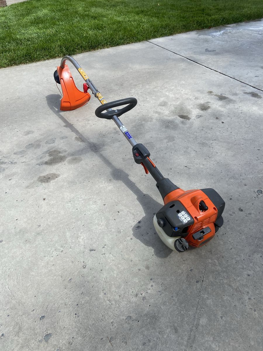 Husqvarna 128CD trimmer