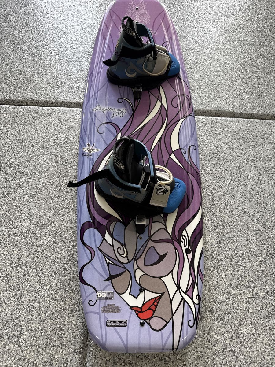 Hyperlite Womens Wakeboard And Bindings