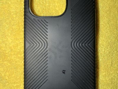 Speck Presidio case for iPhone 14 Pro