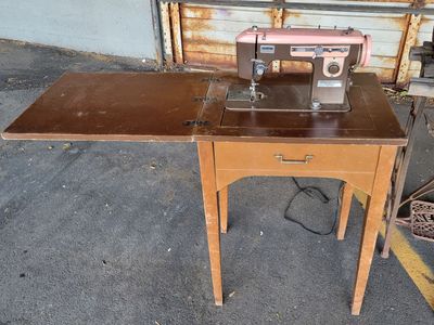 Vintage pink Brother sewing machine