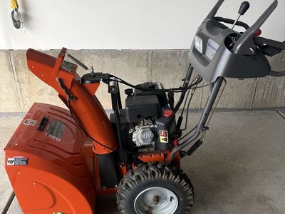 Husqvarna 924HV Gas Snow Blower Two-Stage
