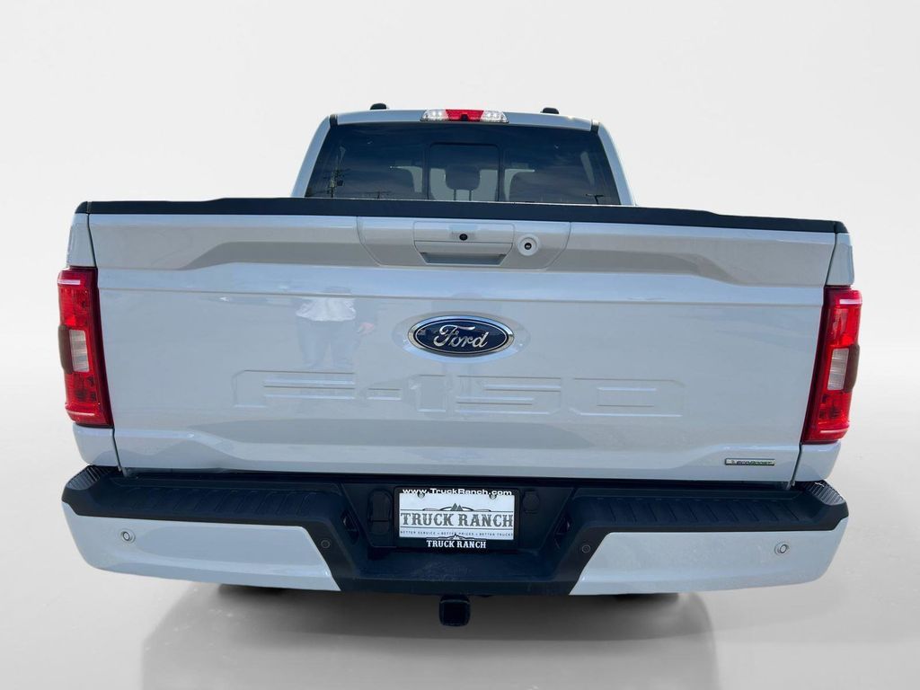 Main image 10