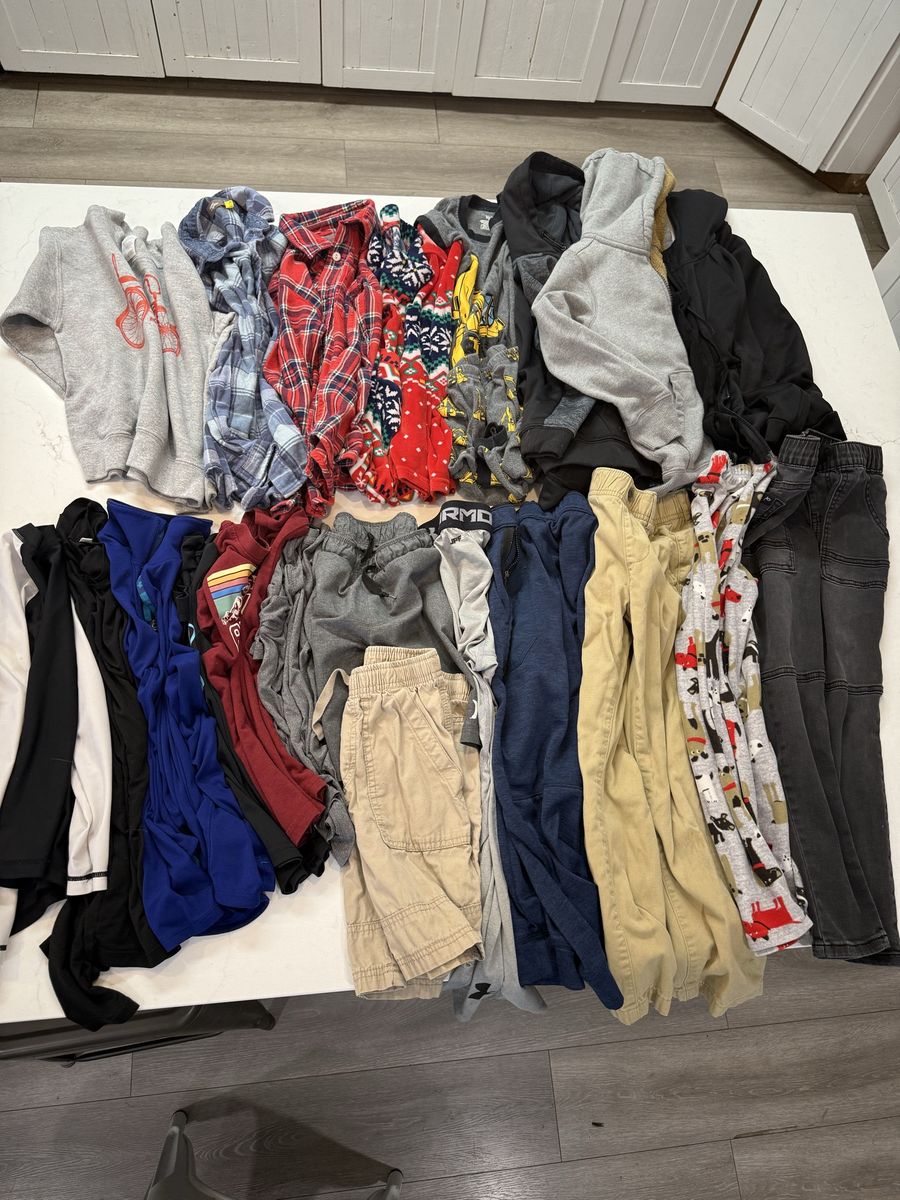 Lot Of 21 Boys Items Size Small 6/7