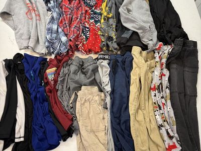 Lot Of 21 Boys Items Size Small 6/7