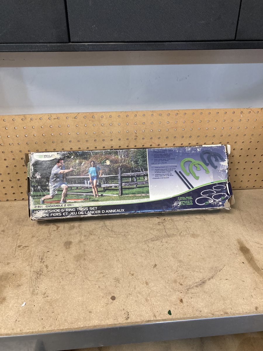 Horseshoe and ring toss set