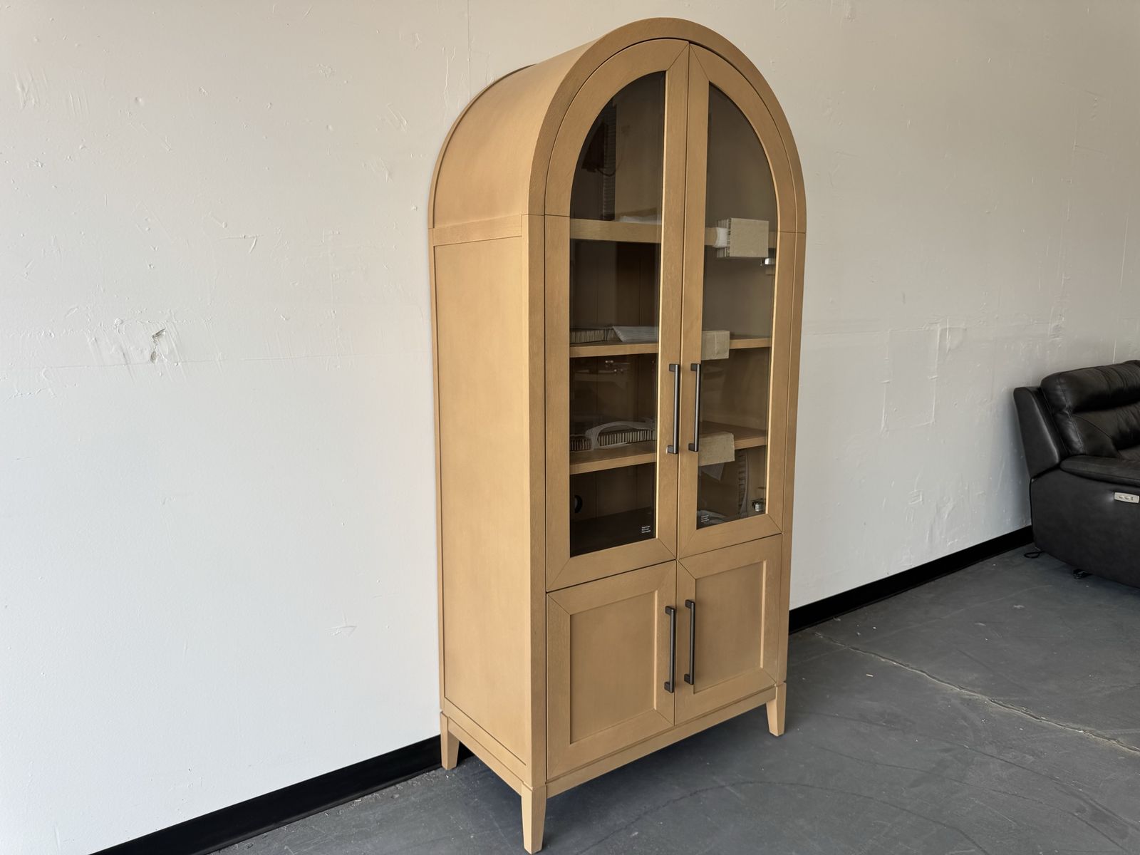 Main image 3