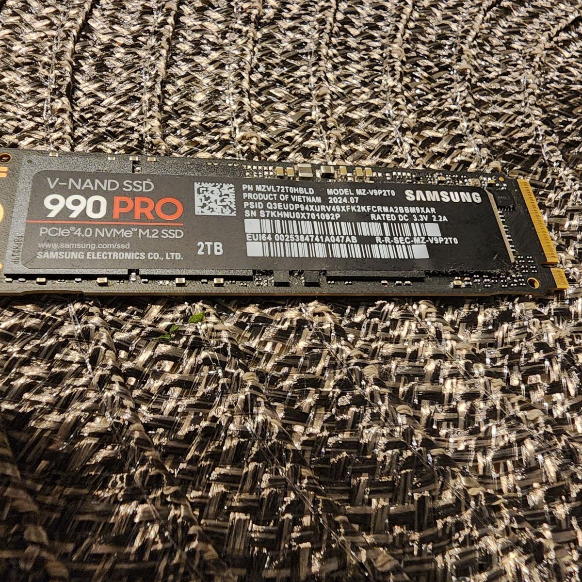 2 TB Samsung 990 pro ssd       265 OBO